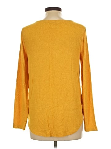 Old Navy Long Sleeve T-Shirt (view 2)