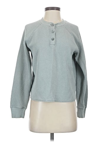Old Navy Pullover Sweater (view 1)