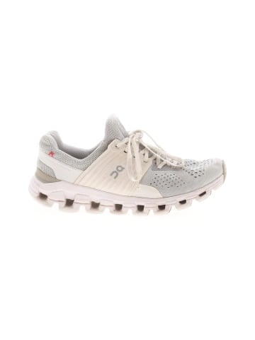On Cloud Sneakers (view 1)