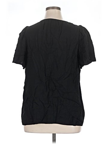 Ava & Viv Short Sleeve Blouse (view 2)