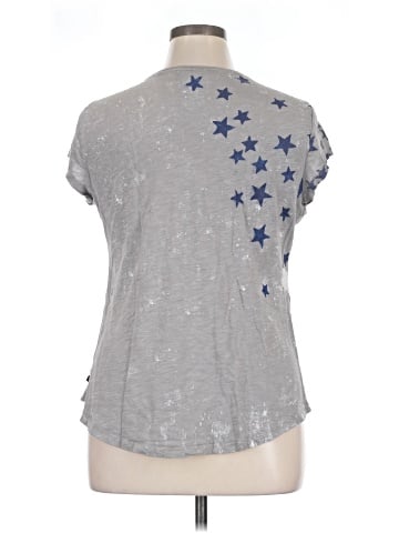 Rock & Republic Short Sleeve T-Shirt (view 2)