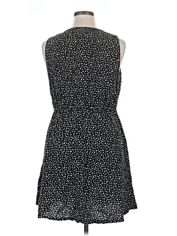 Old Navy Casual Dress (view 2)