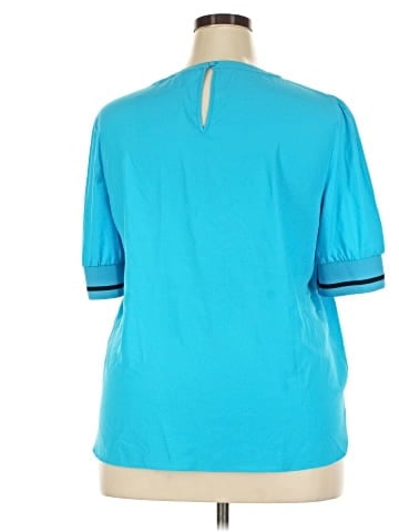 Court & Rowe Short Sleeve Top (view 2)