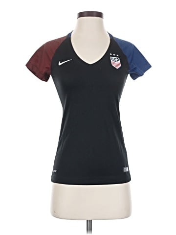 Nike Short Sleeve T-Shirt (view 1)