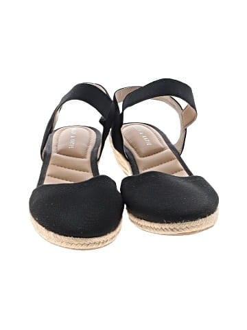 Kelly & Katie Wedges (view 2)