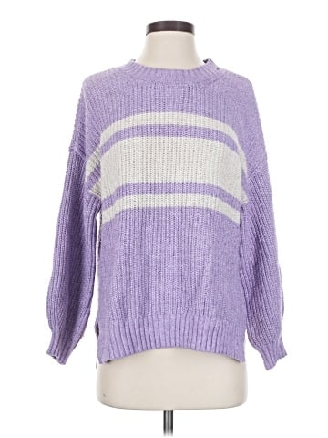 American Eagle Outfitters Pullover Sweater (view 1)
