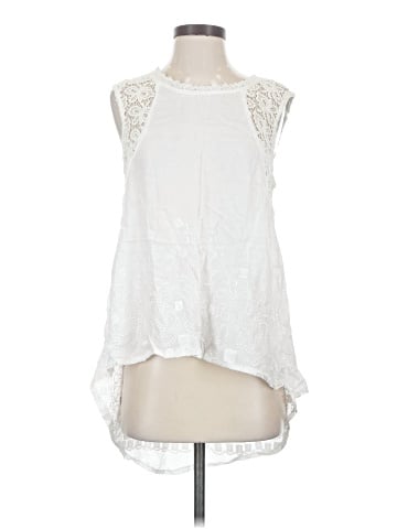 Romeo & Juliet Couture Sleeveless Blouse (view 1)