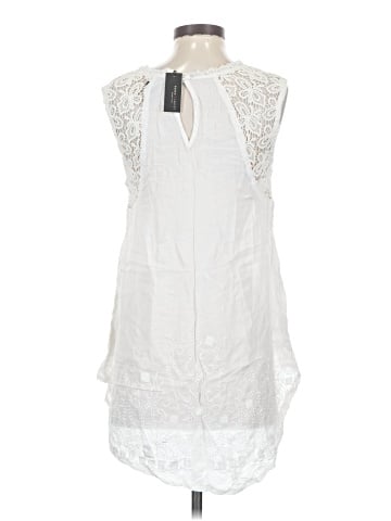 Romeo & Juliet Couture Sleeveless Blouse (view 2)