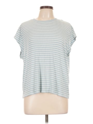 American Eagle Outfitters Short Sleeve T-Shirt (view 1)