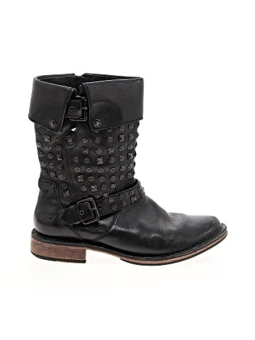 Ugg Boots (view 1)