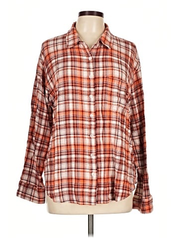 Maurices Long Sleeve Button-Down Shirt (view 1)