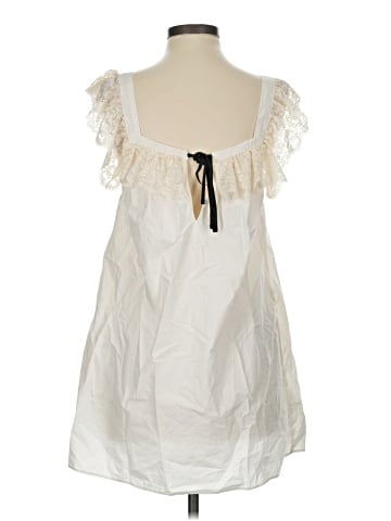 Kimchi Blue Sleeveless Top (view 2)