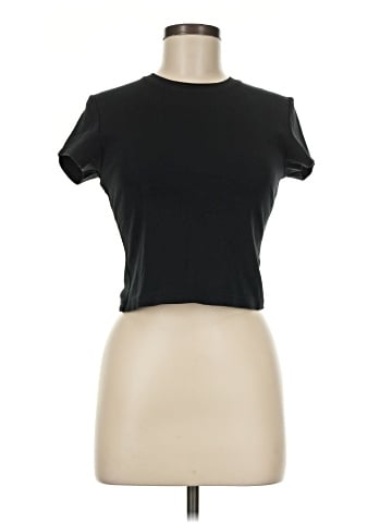 Uniqlo Short Sleeve T-Shirt (view 1)