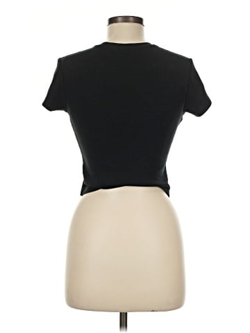 Uniqlo Short Sleeve T-Shirt (view 2)