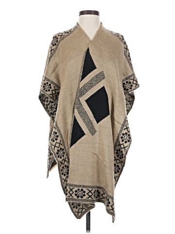 Oboe Poncho (view 1)