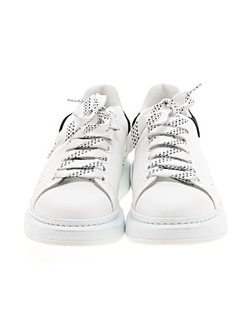 Alexander McQueen Sneakers (view 2)