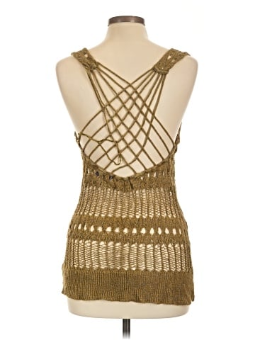 Jennifer Lopez Sleeveless Top (view 2)