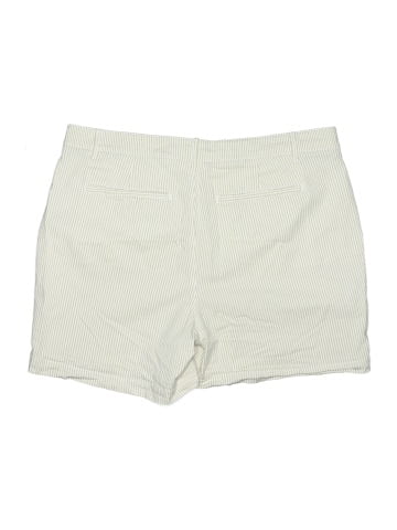 Croft & Barrow Khaki Shorts (view 2)