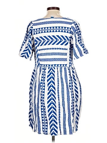 Old Navy Casual Dress (view 2)