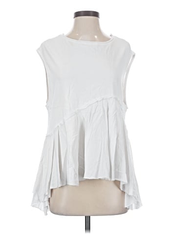 Urban Outfitters Sleeveless T-Shirt (view 1)