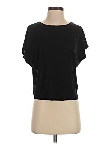 Uniqlo Short Sleeve T-Shirt (view 1)