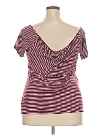 Old Navy Short Sleeve T-Shirt (view 2)