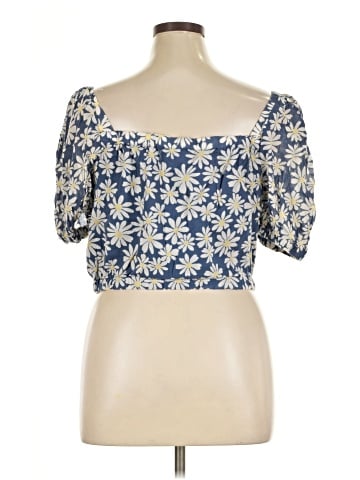 American Eagle Outfitters Short Sleeve Blouse (view 2)