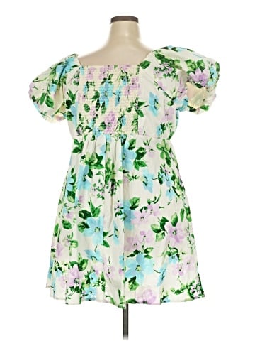 Old Navy Casual Dress (view 2)