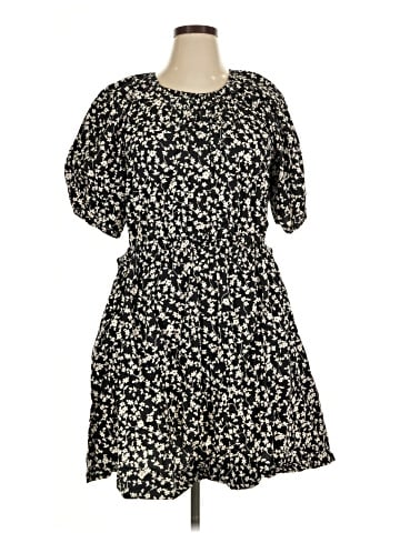 Old Navy Casual Dress (view 1)