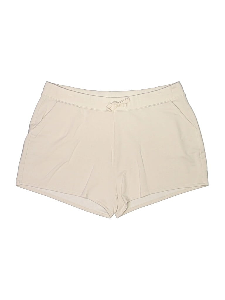 Pre-owned Quince Shorts In Ivory