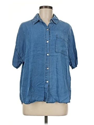 Amour Vert Short Sleeve Button-Down Shirt (view 1)