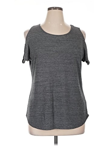 Old Navy Sleeveless T-Shirt (view 1)
