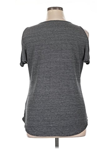 Old Navy Sleeveless T-Shirt (view 2)