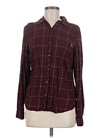 Maurices Long Sleeve Button-Down Shirt (view 1)