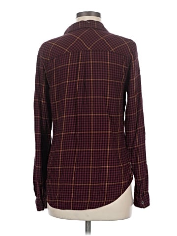 Maurices Long Sleeve Button-Down Shirt (view 2)