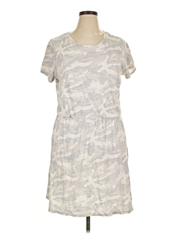 Old Navy Casual Dress (view 1)