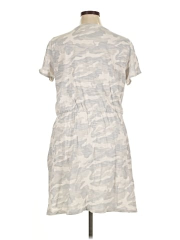 Old Navy Casual Dress (view 2)