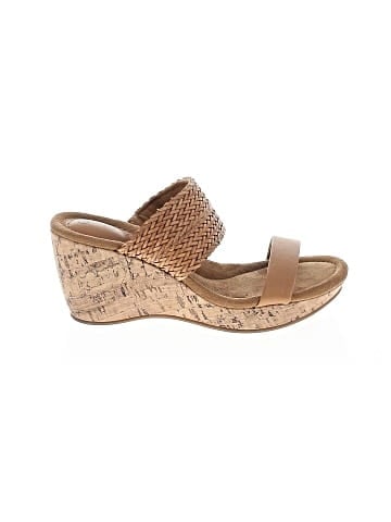 Giani Bernini Wedges (view 1)