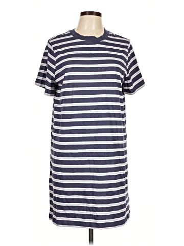 Old Navy Casual Dress (view 1)