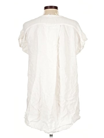 Wearables Short Sleeve Blouse (view 2)