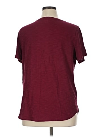 Old Navy Short Sleeve T-Shirt (view 2)
