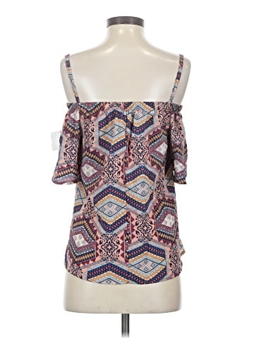 mYTH Sleeveless Blouse (view 2)