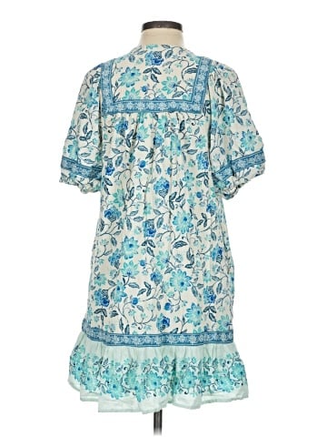 Old Navy Casual Dress (view 2)