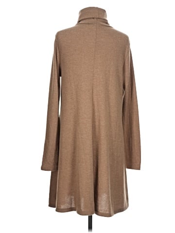 Old Navy Casual Dress (view 2)