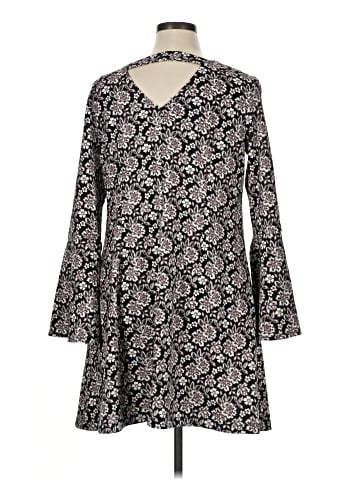 Signature by Robbie Bee Casual Dress (view 2)