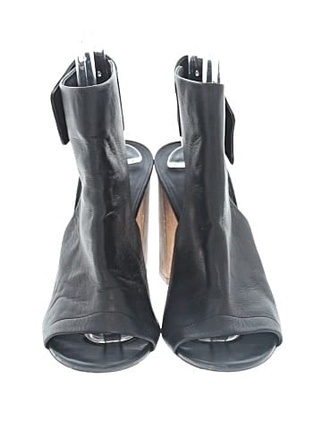 Vince. Sandals (view 2)