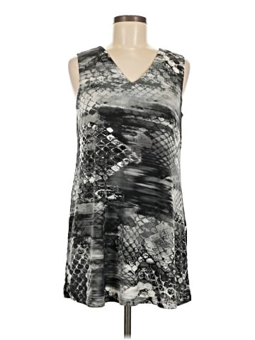 Women With Control Sleeveless Top (view 1)