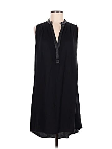 Alice + Olivia Casual Dress (view 1)