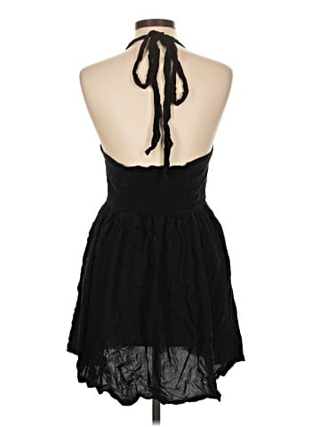 Urban Outfitters Casual Dress (view 2)