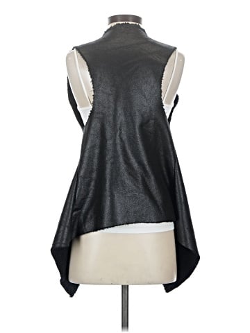Echo Vest (view 2)